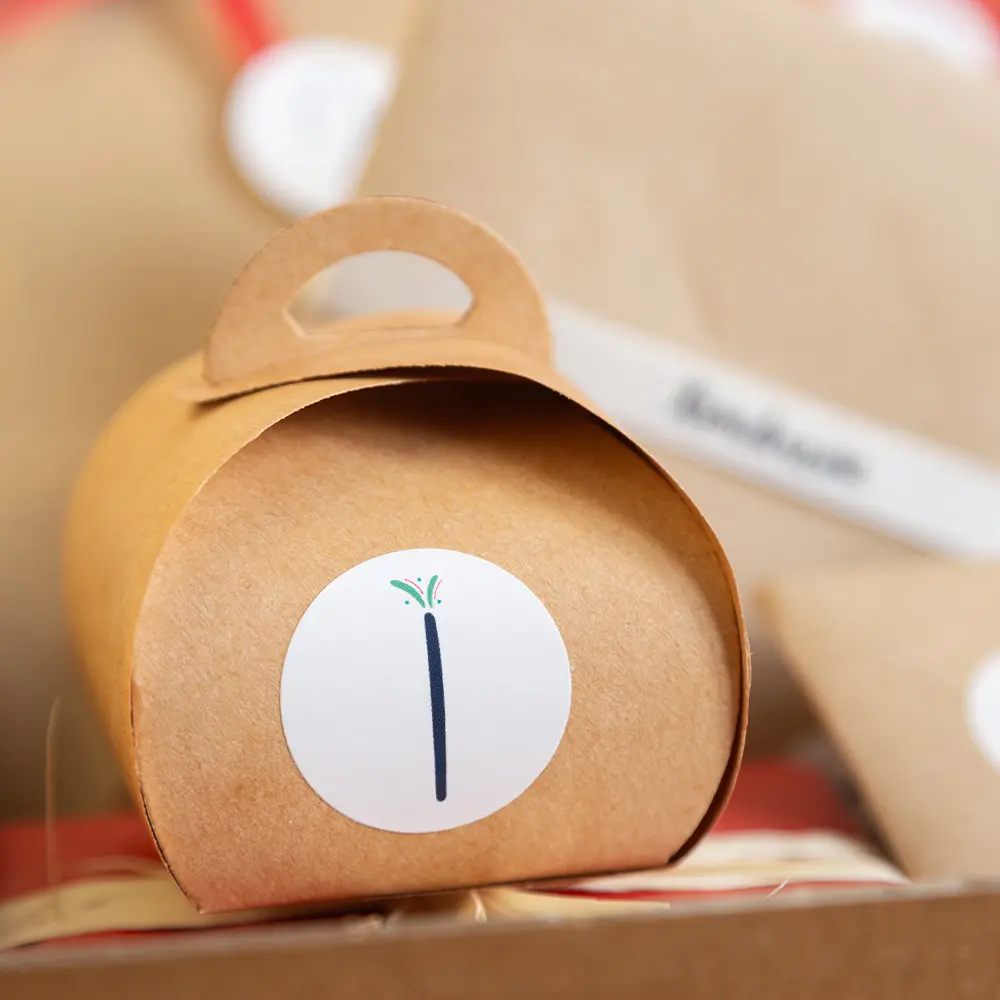 paquet n°1 dans le coffret cadeau couple à offrir à noël - Jour K